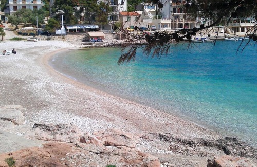 Milna Apartment | Studio flat with terrace and sea view Milna, Hvar (AS-3074-e)