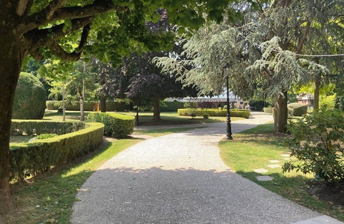 Le Chesnay Apartment | Studio 35m2 Near Versailles Paris 20 min