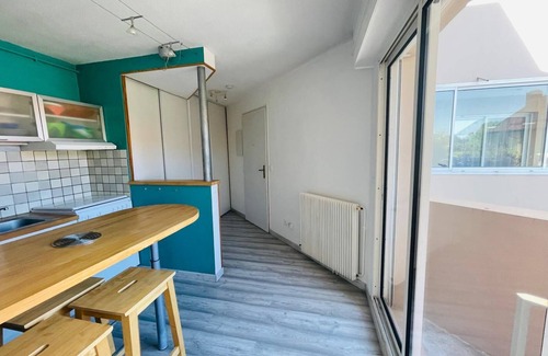 Saint-Vincent-de-Tyrosse Apartment | Studio Apartment 'Résidence Des Jardins' with Balcony