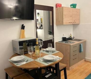 Jakomini Apartment | Studio Gospel - Augarten Graz - 29 m²