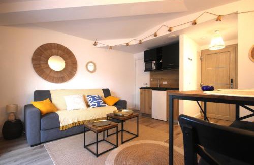 Lecci Apartment | Studio grande piscine dans résidence hôtelière, proche plage