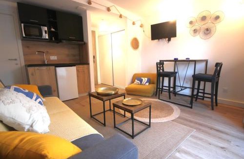 Lecci Apartment | Studio grande piscine dans résidence hôtelière, proche plage