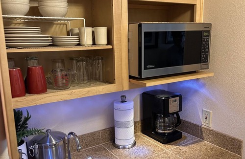 Mountain House Condo | Studio + hot tub/pool- Next to lifts/brewery/food