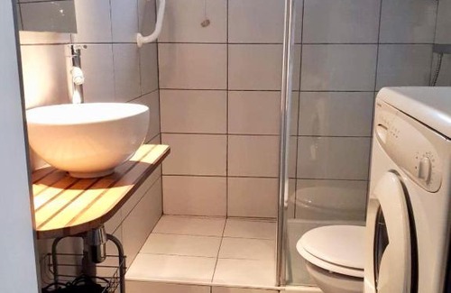 Balaruc-les-Bains Apartment | studio idéalement situé tout confort avec jardinet privatif