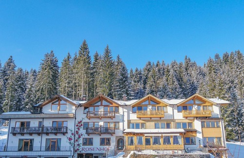 Oberndorf bei Kitzbuhel Apartment | Studio im Gartenhotel Rosenhof bei Kitzbühel