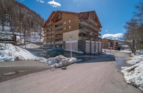 Allos Apartment | Studio in Alps with Pool near Ski Resort