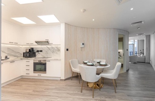 Bur Dubai Apartment | Studio in DIFC that Sleeps 4 Comfortably