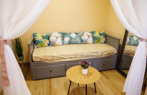 Old City Apartment | Studio in Old Town's 1752 Hotel