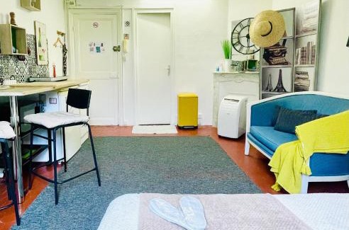 Nice City Centre Apartment | STUDIO IN THE CENTER BY THE SEA