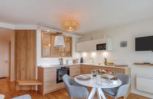 Carnac Apartment | Studio La Cormorane-6 by Interhome