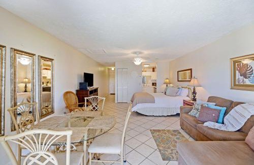 El Centro Beach House | Studio - Lullwater 299 bottom floor No Elevator!