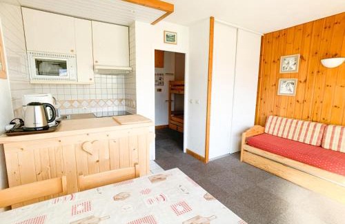 Tignes le Lac Apartment | Studio lumineux proche pistes et commerces avec balcon - FR-1-502-487