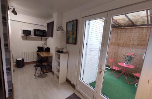Merignac Apartment | Studio Marjorie Indep. dans maison particulière