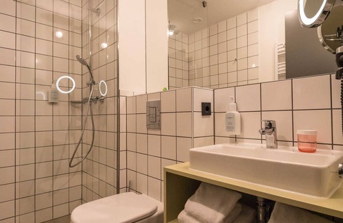 Kriegshaber House | Studio Mehr Refugium - Hotel einsmehr