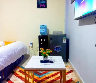 Meru Bed & Breakfast | Studio Meru Zuri Haven Homes