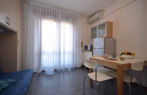 Bibione Lido dei Pini Apartment | Studio mit Klimaanlage und Balkon