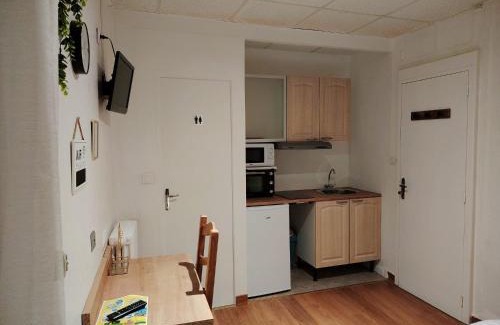 Amelie-les-Bains-Palalda Apartment | Studio N6 Appartement Hôtel Combes