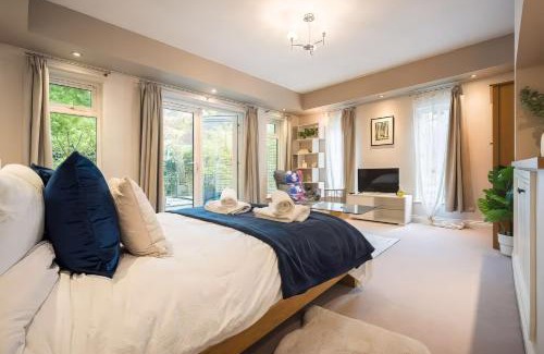 Failand Apartment | Studio near Bristol w/garden & parking