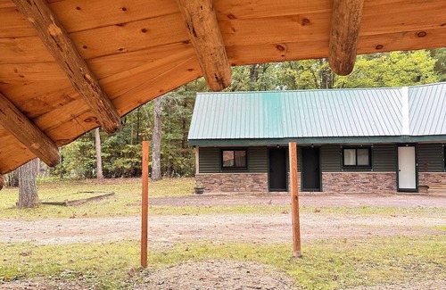 Wellston Apartment | Studio Near Lake Michigan and Manistee River - Janix Escapes