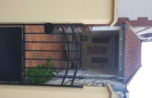 Trappes Apartment | Studio near Saint Quentin en Yvelines, Versailles and Paris