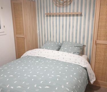 Balaruc-les-Bains Apartment | STUDIO OU T2, rénovés, tous climatisés, vue panoramique, parking, piscine