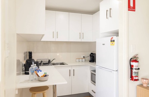 Sunnybank Apartment | Studio, Popcorn, Close to Transport & Restaurants!