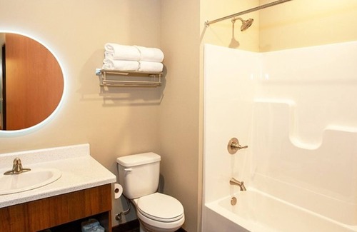 Downtown - Waterfront Apartment | Studio Queen Suite - Spectacular Views of Downtown Duluth's Superior Street