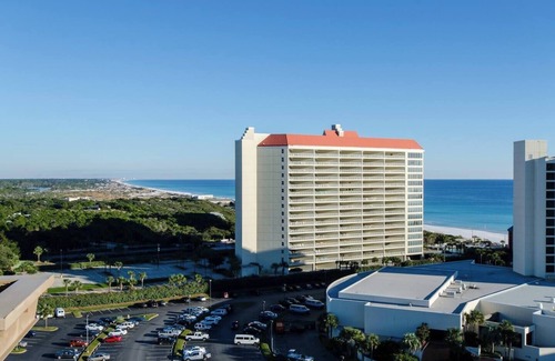 Four Mile Village Condo | Studio @SanDestin Luau! Sleeps 4! Pool w/waterfall! Walk 2 beach!