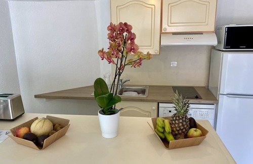 Santa Giulia Apartment | Studio sea view- with terrace- Pool access-Hotel Alivi- Marina di santa giulia