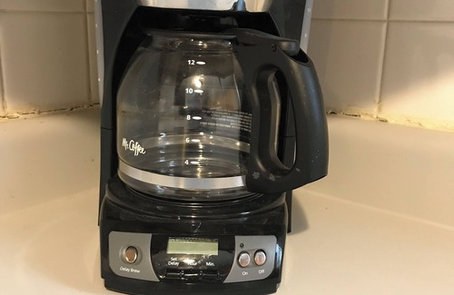 Winchester Apartment | Studio, sleeps 4, patio, short drive to Ski Resort, Six Flags & concert venues