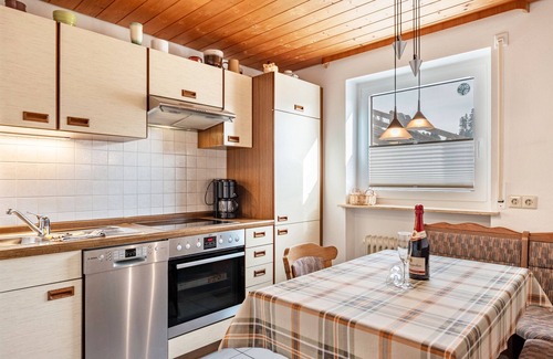 Titisee-Neustadt Apartment | Studio 'Talblick' with Mountain View, Shared Terrace and Wi-Fi