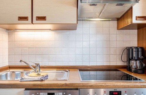 Titisee-Neustadt Apartment | Studio 'Talblick' with Mountain View, Shared Terrace and Wi-Fi