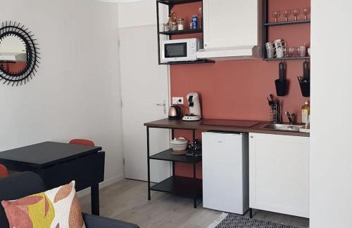 Chatellerault Apartment | Studio Terracotta - Futuroscope 20min - Rez de chaussée - tout équipé