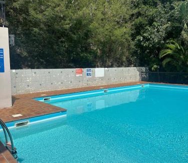 Bas du Fort Apartment | Studio terrasse piscine & plage