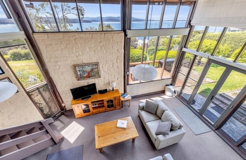 Mallacoota Apartment | Studio Views for Two People