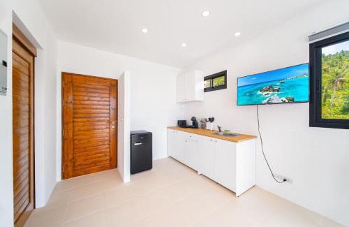 Maret House | Studio villa Seaview private pool 5 mins from beach