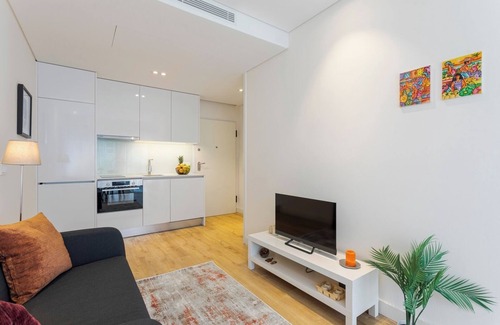Campanha Apartment | Studio w/Terrace, Pool and Gym | Antas by Host Wise