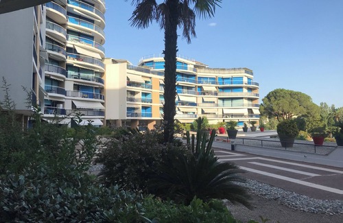 La Napoule Apartment | Studio with swimming pool close to the beach, secure residence, shops