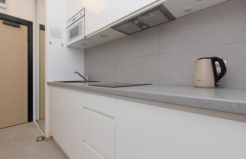 Wlochy Apartment | Studios 216 Jerozolimskie Ave by Renters