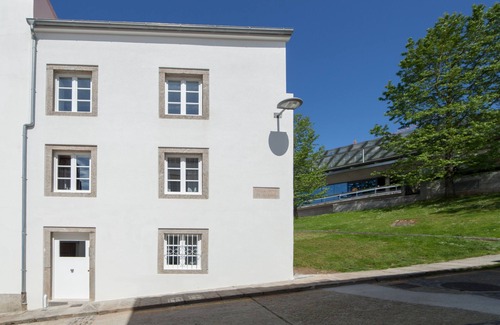 Santiago de Compostela Apartment | Study at 3 min. walking to the cathedral - garden terrace wifi elevator - 2A