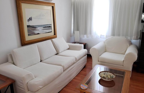 San Isidro Apartment | Study in San Isidro, El Olivar Park - cleaning and internet included