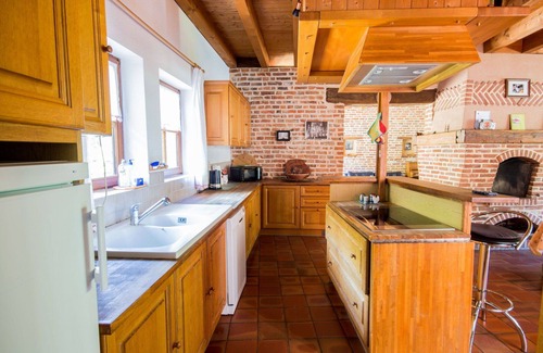 La Chapelle-Saint-Sauveur Villa | Stunning private villa for 8 guests with WIFI, private pool, TV, terrace and pets allowed