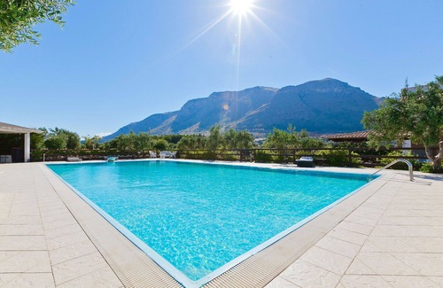 Castellammare del Golfo Villa | Stunning private villa for 10 people with A/C, private pool, WIFI, TV and panoramic view