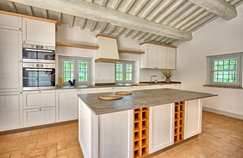 San Casciano dei Bagni Villa | Stunning private villa for 10 people with A/C, WIFI, private pool and panoramic view