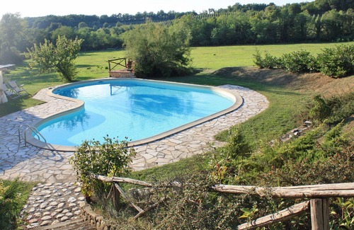 Terranuova Bracciolini Villa | Stunning private villa for 22 guests with private pool, WIFI, TV, patio and pets allowed