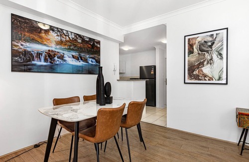 East Perth Apartment | Stunning 1bdr Paradise - Gym Pool
