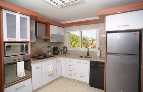 Margarita Island House | Stunning 2 bed 2 bath open concept beach retreat.