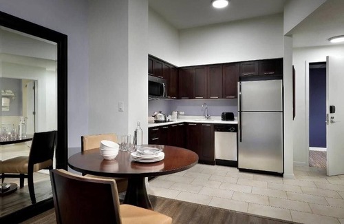 Celebration Apartment | Stunning 2-Bedroom Apartment in Orlando - Your Perfect Disney Getaway!