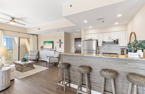 Four Mile Village Condo | Stunning 2BR/2BA Luau Condo at Sandestin Resort – 5-Min Walk to the Beach!