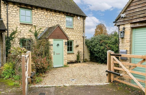 Enstone Cottage | Stunning 3BD Oxfordshire Cottage in Enstone